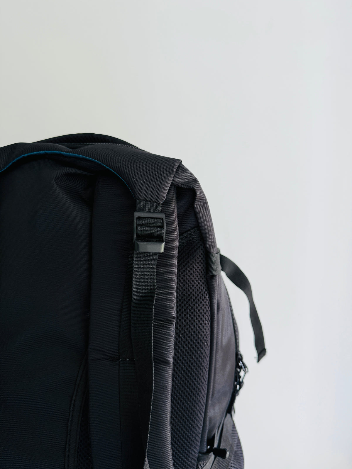 TRAVEL BAG 2R9-M11