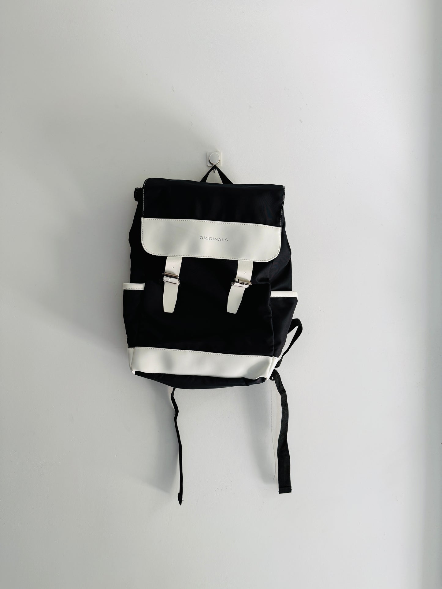 IMPORTED BACKPACK 8O2-A6