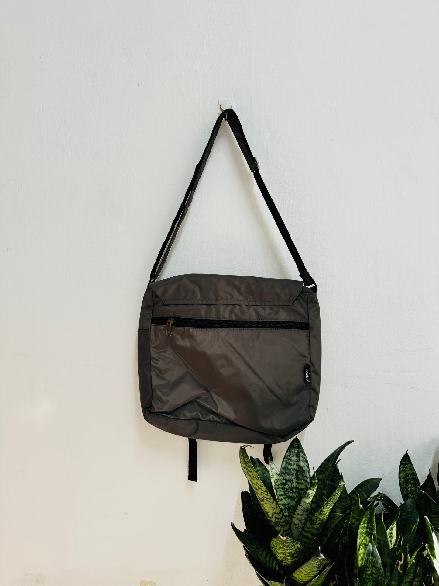 MESSENGER BAG 229