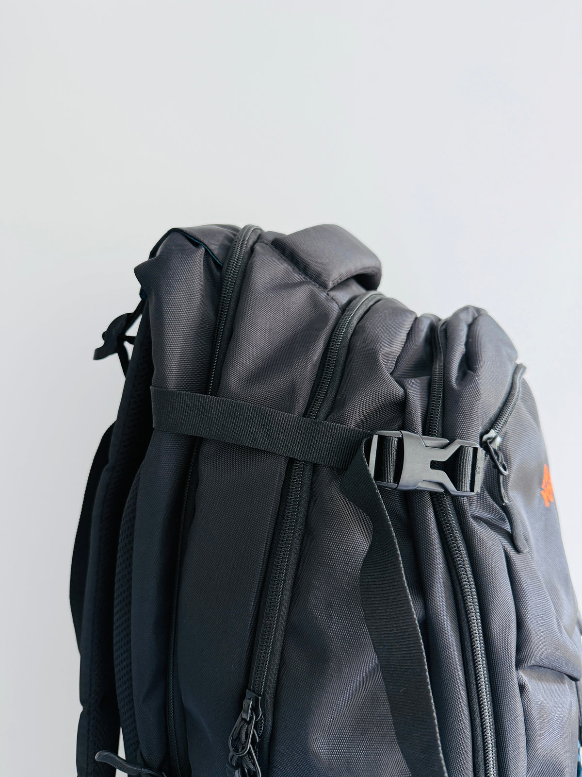 TRAVEL BAG 2R9-M11