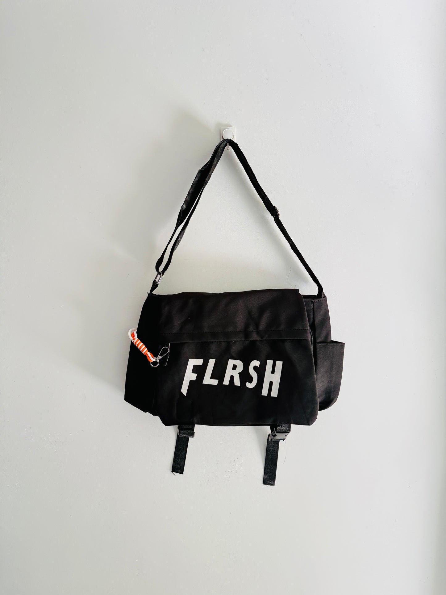 IMPORTED CROSSBODY BAG 7N1-C1