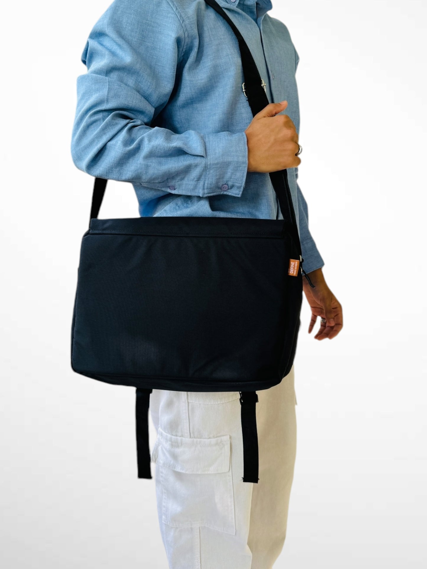 MESSENGER BAG 247