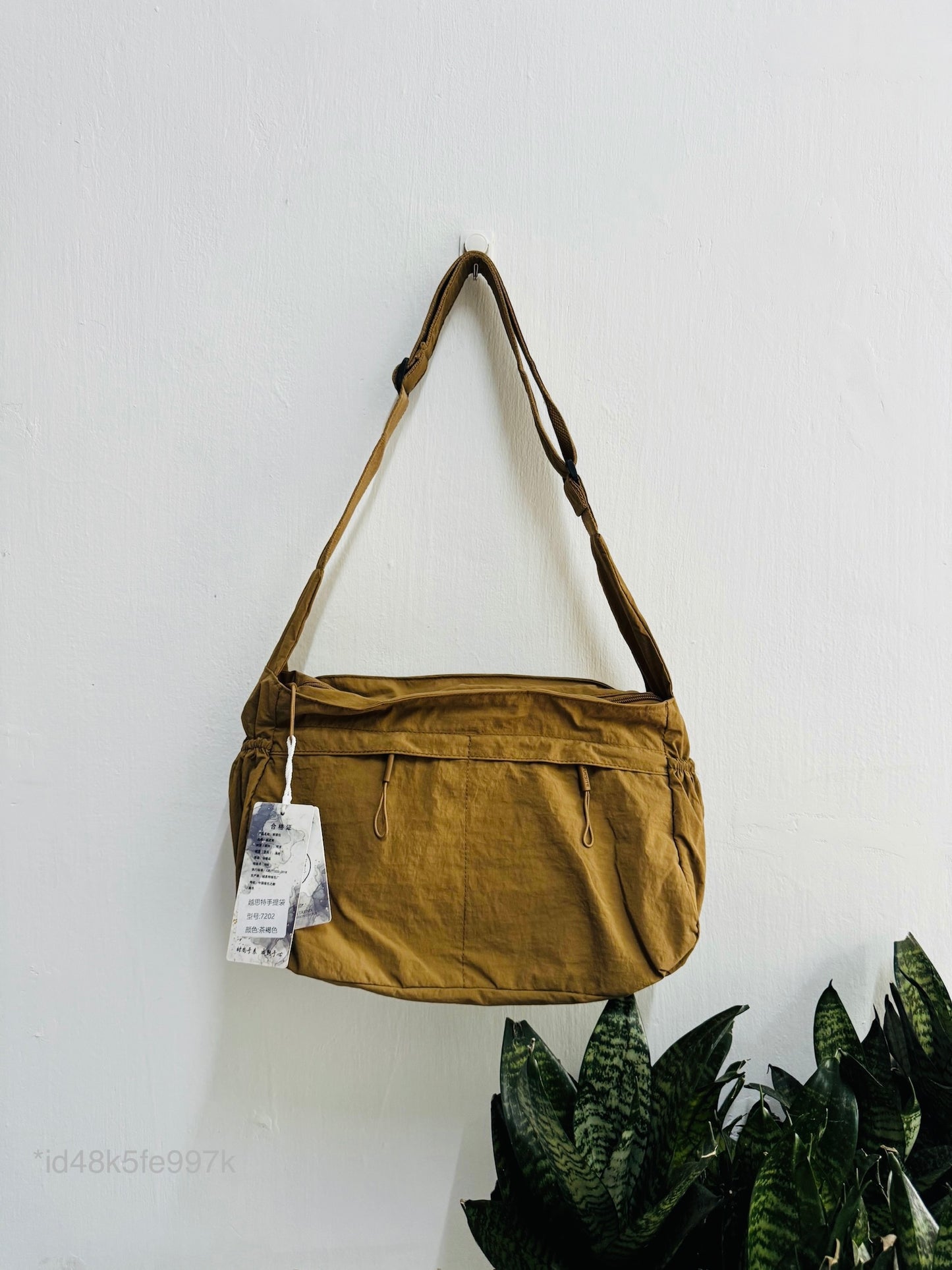 IMPORTED MESSENGER BAG (150)