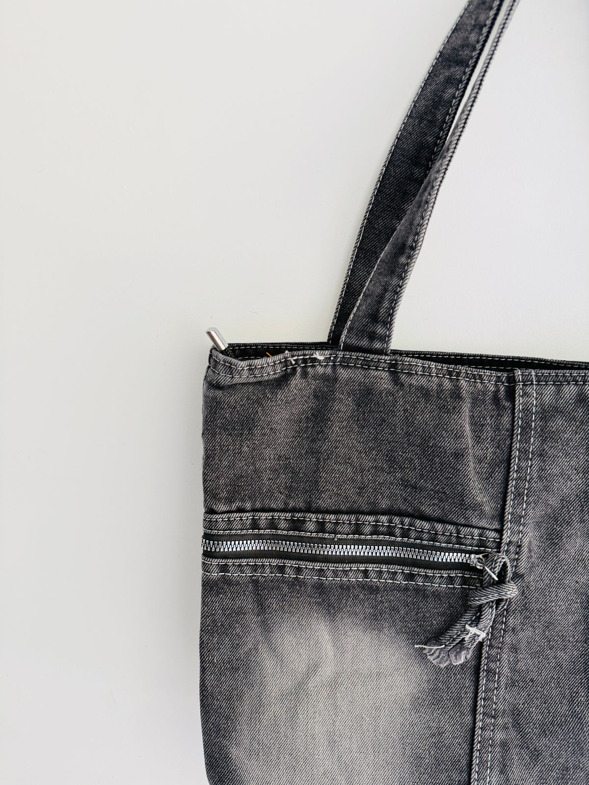 IMPORTED TOTEBAG 4Q8-F11