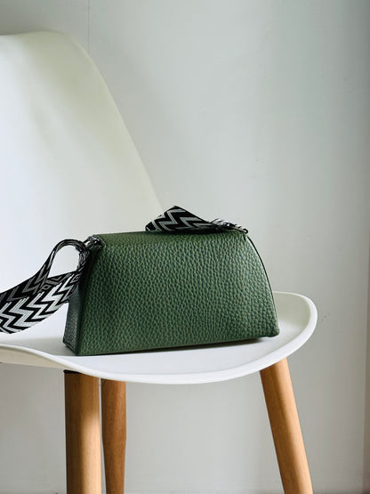 SLING BAG 4I7