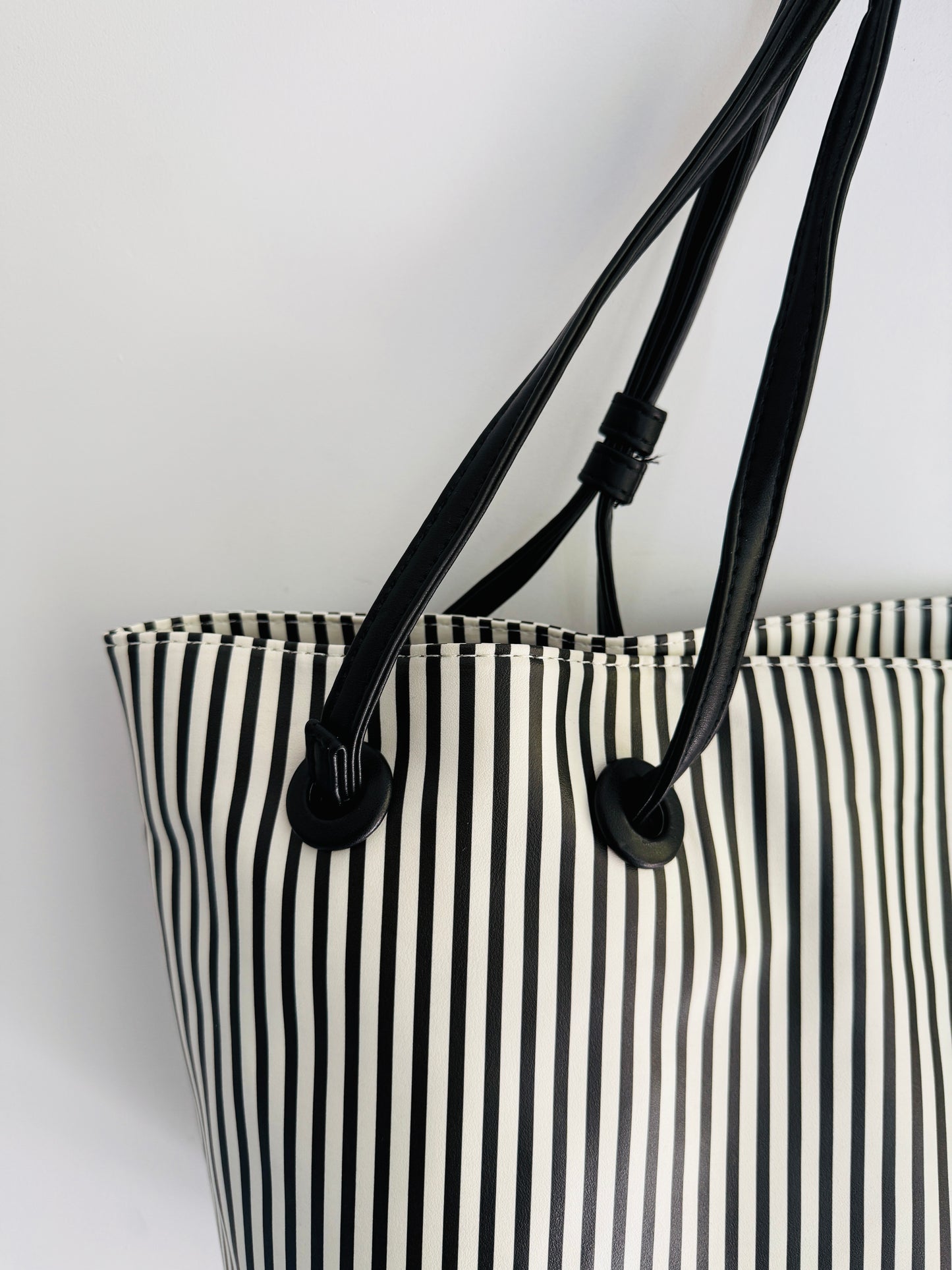 IMPORTED PREMIUM TOTEBAG 7P1-C3