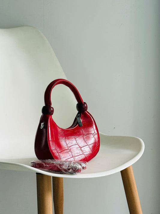 IMPORTED PREMIUM SLING BAG 4L4