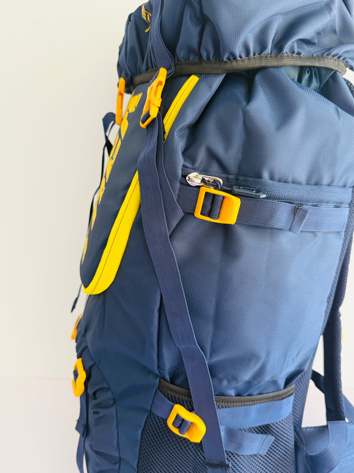 TRAVEL BAG 3Q8-M10